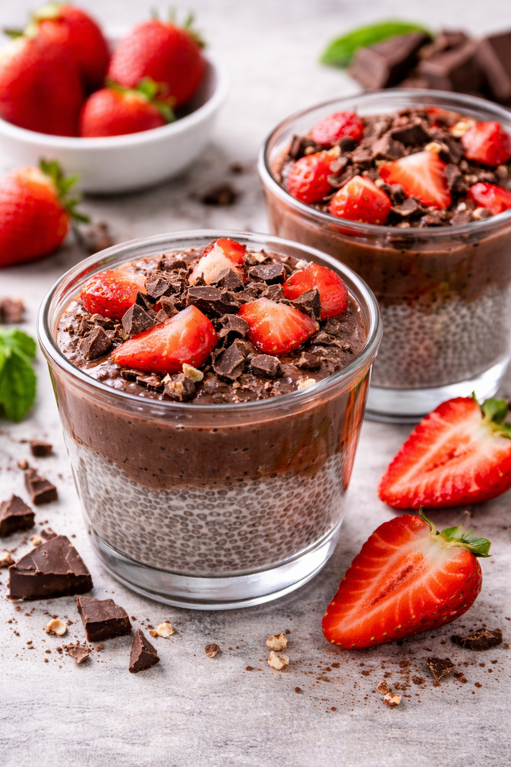 Pudim de Chia com Chocolate e Morango: Sobremesa Fitness Saudável